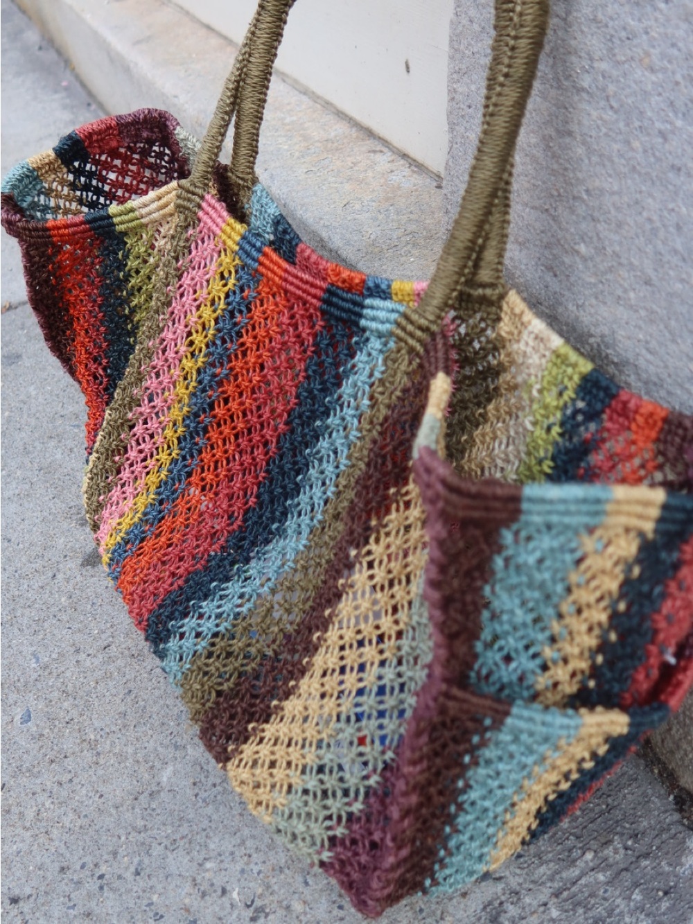 The Jacksons woven tote bag - Picture 3 of 5